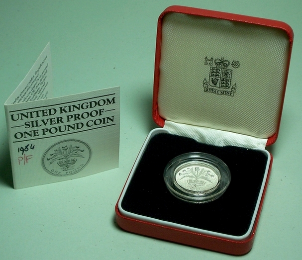 Picture of a Royal Mint 1984 silver piedfort �1 in box with CoA from www.lainson.eu