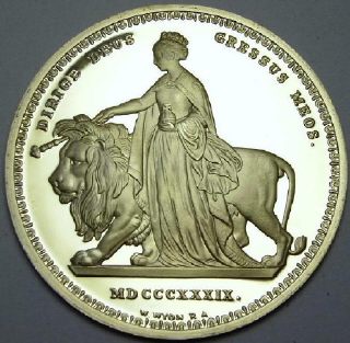 Ingot image of reverse of a 6 ounces gold plated solid .999 silver Great Britain Una and the Lion